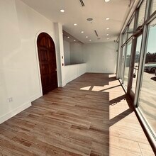 10040 Navarre Pky, Navarre, FL à louer Photo intérieure- Image 2 de 18