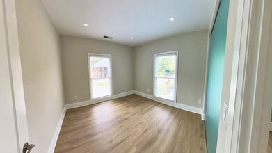 610 Colonial Park Dr, Roswell, GA à louer Photo intérieure- Image 2 de 8