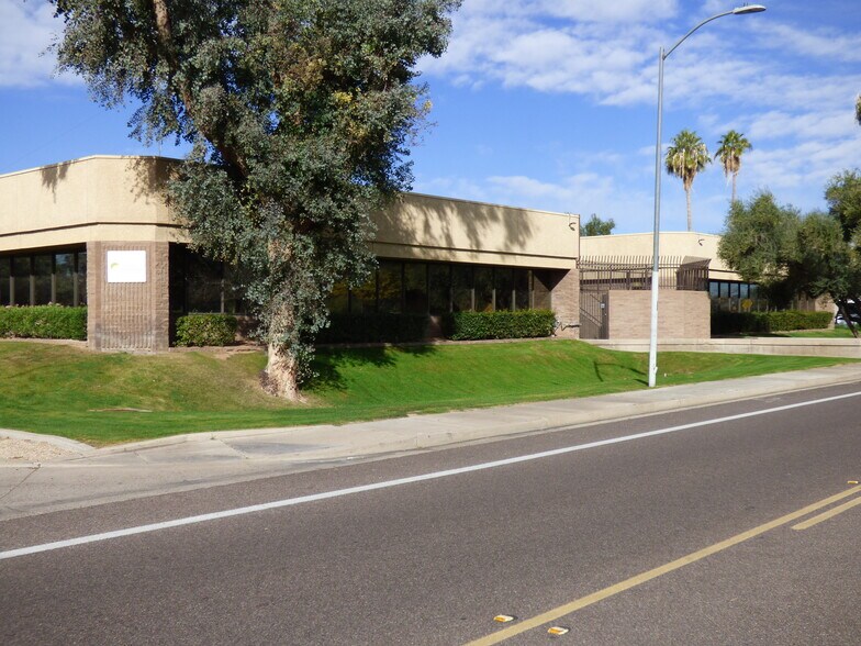 2505 W Beryl Ave, Phoenix, AZ à vendre - Photo du bâtiment - Image 3 de 6
