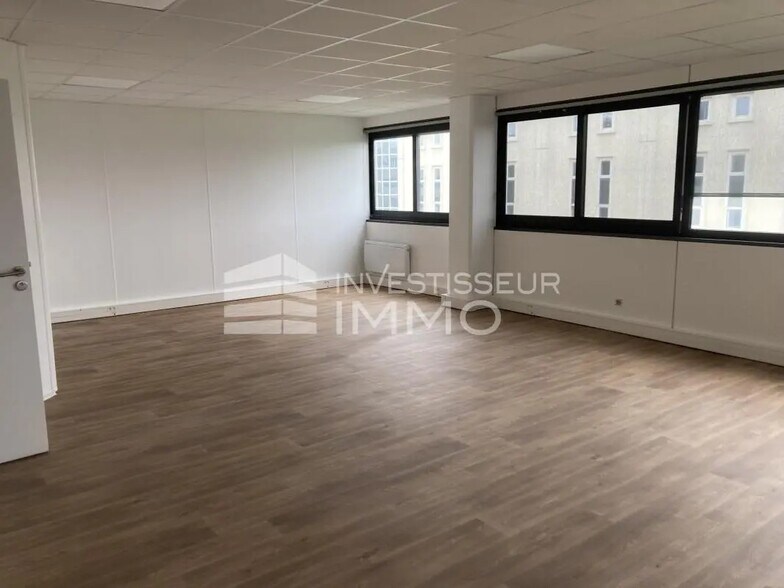 Bureau dans Rueil-Malmaison à vendre - Photo intérieure - Image 2 de 5