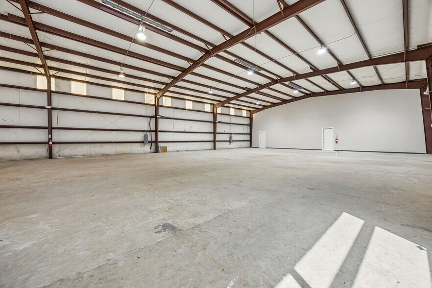 6819 Theall Rd, Houston, TX for sale - Primary Photo - Image 1 of 19