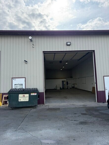 2135 Maxim Dr, Rockdale, IL à louer - Photo du bâtiment - Image 2 de 17