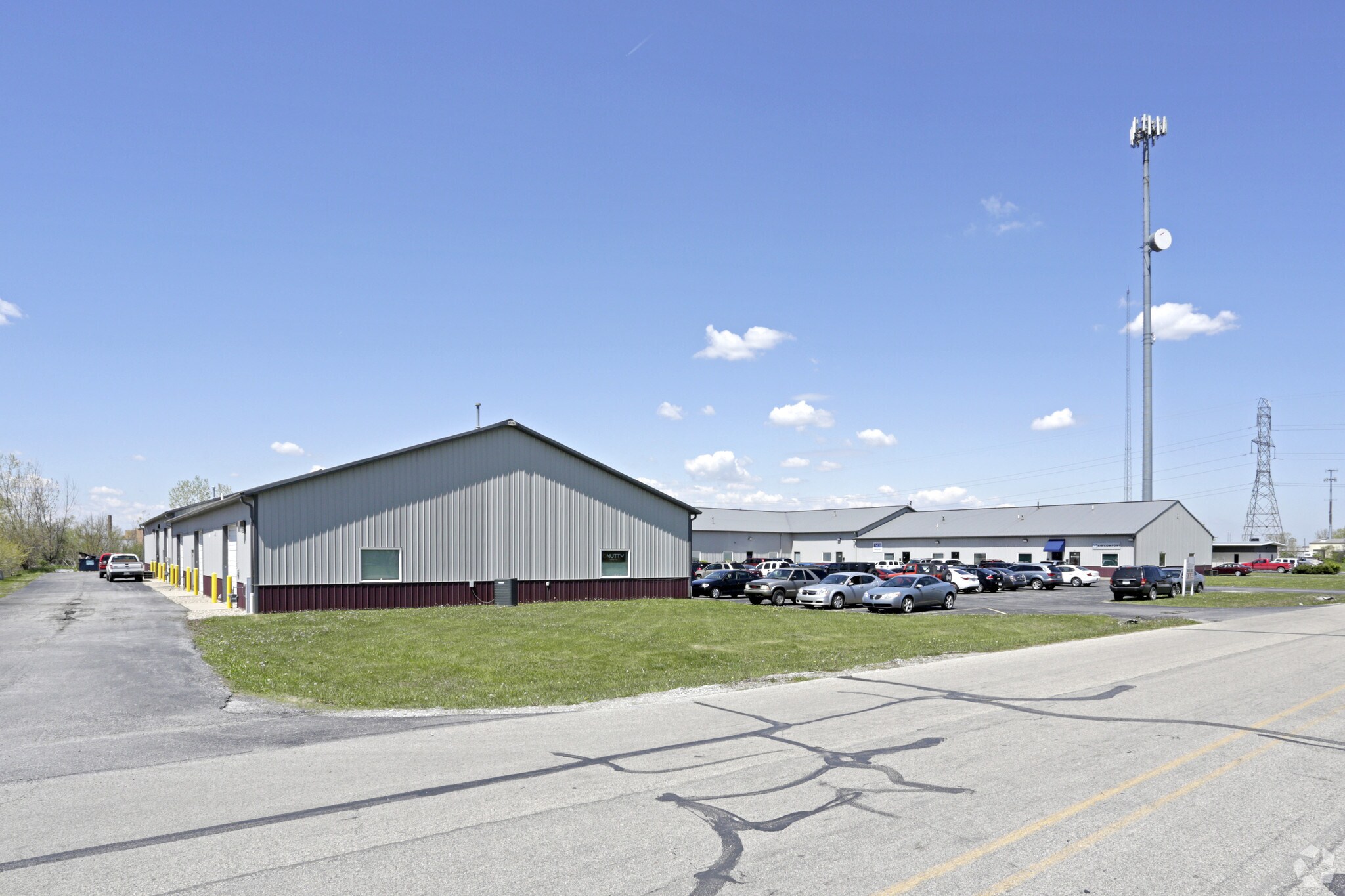 8762 Louisiana St, Merrillville, IN à louer Photo du bâtiment- Image 1 de 5