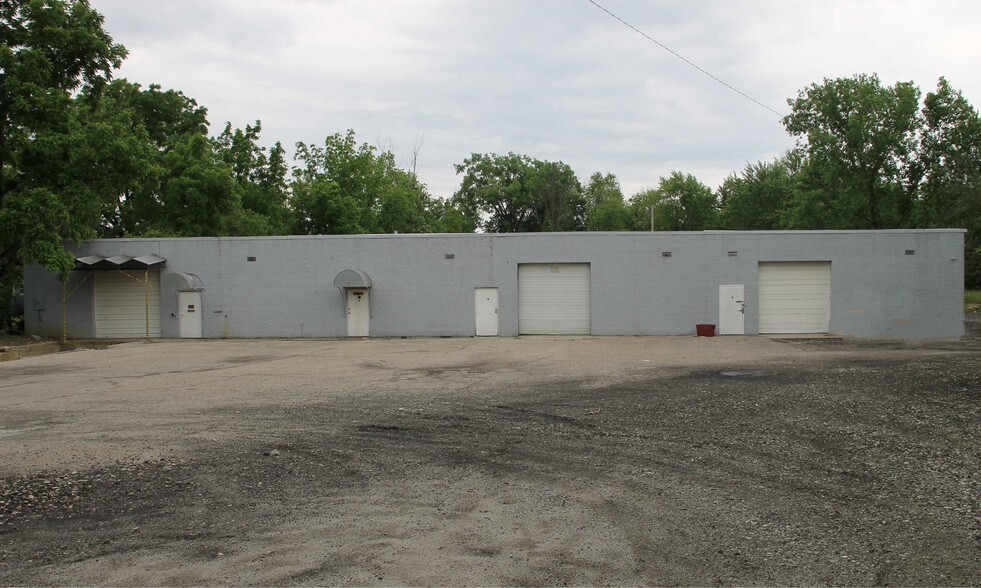 1945 Jackson Rd, Columbus, OH for sale - Building Photo - Image 2 of 5