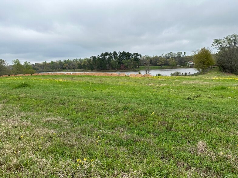 1690 S. Main St., Lindale, TX for sale - Building Photo - Image 3 of 12