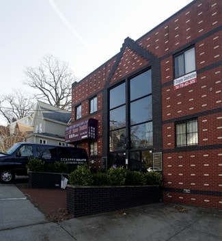 Plus de détails pour 4514-45-16 251st St, Little Neck, NY - Plusieurs types d'espaces à louer