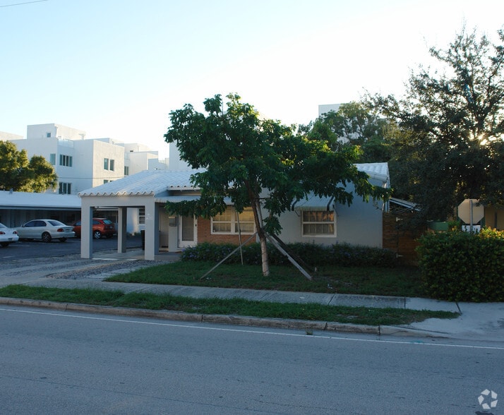724 NE 3rd Ave, Fort Lauderdale, FL for sale - Building Photo - Image 2 of 2
