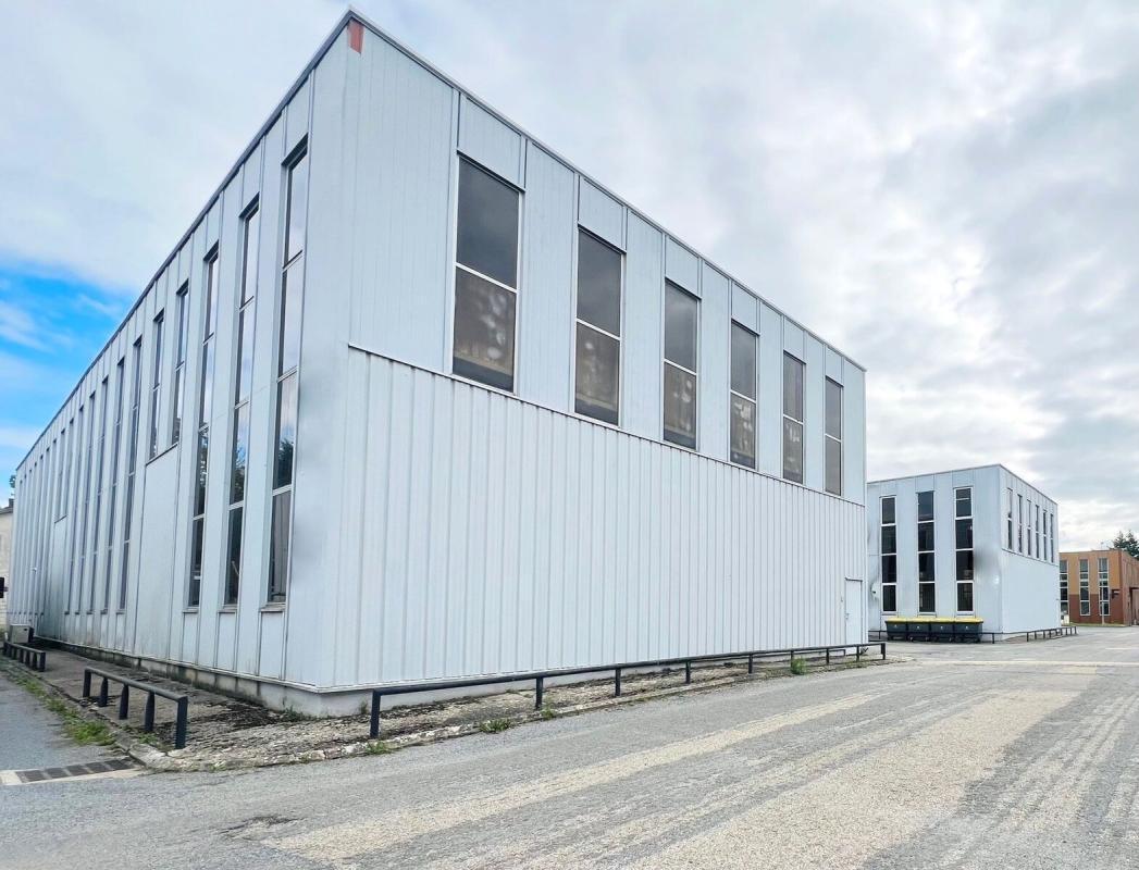 Flex in Les Loges-en-Josas for sale Building Photo- Image 1 of 9