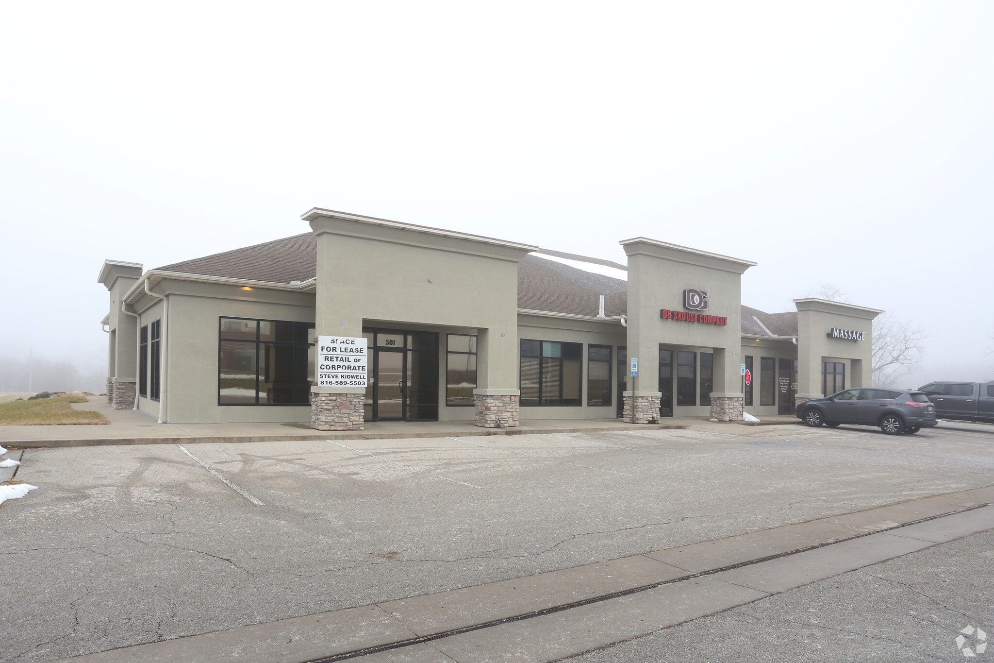 503 Granite Dr, Peculiar, MO for lease Primary Photo- Image 1 of 3