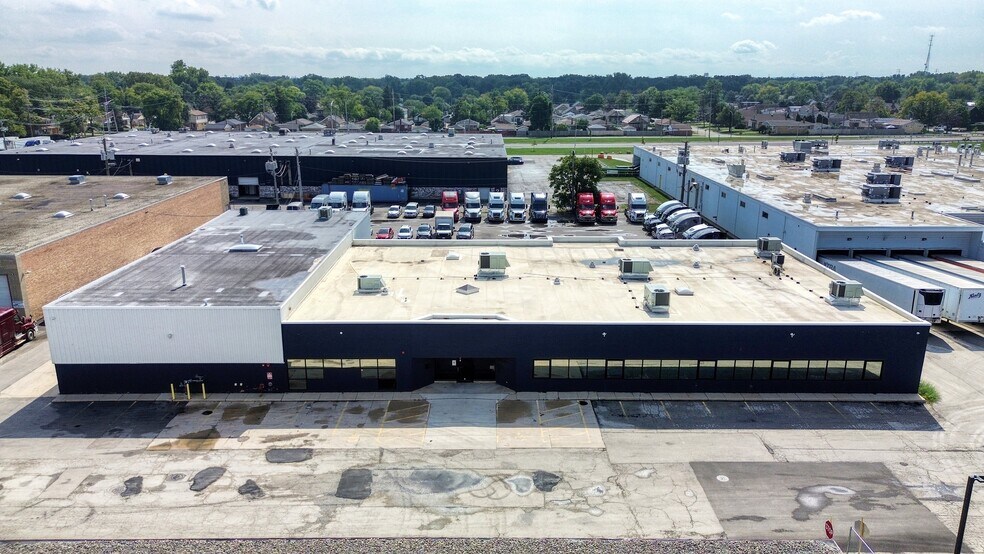 2100 W 21st St, Broadview, IL for lease - Building Photo - Image 2 of 45