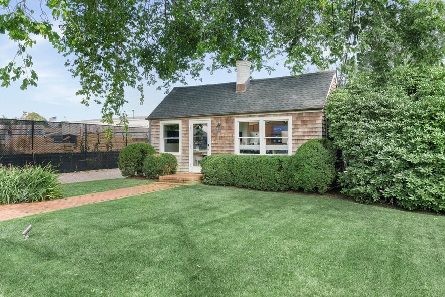 30 Race Ln, East Hampton, NY for sale - Building Photo - Image 3 of 14