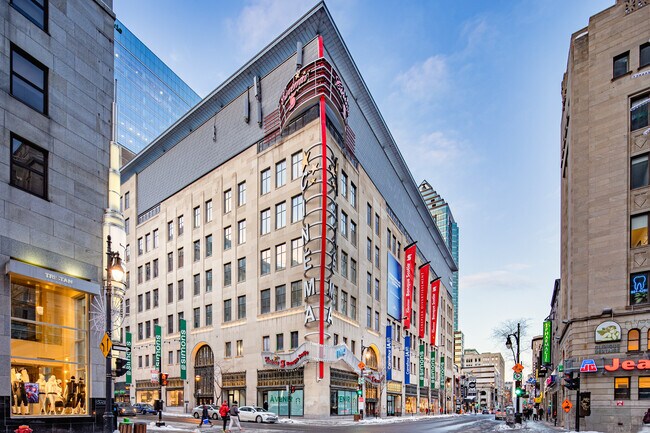 Plus de détails pour 977 Rue Sainte-Catherine O, Montréal, QC - Commerce de détail à vendre