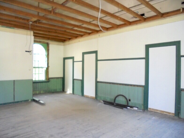 97 Main St, Vernon, CT à vendre - Photo intérieure - Image 3 de 13