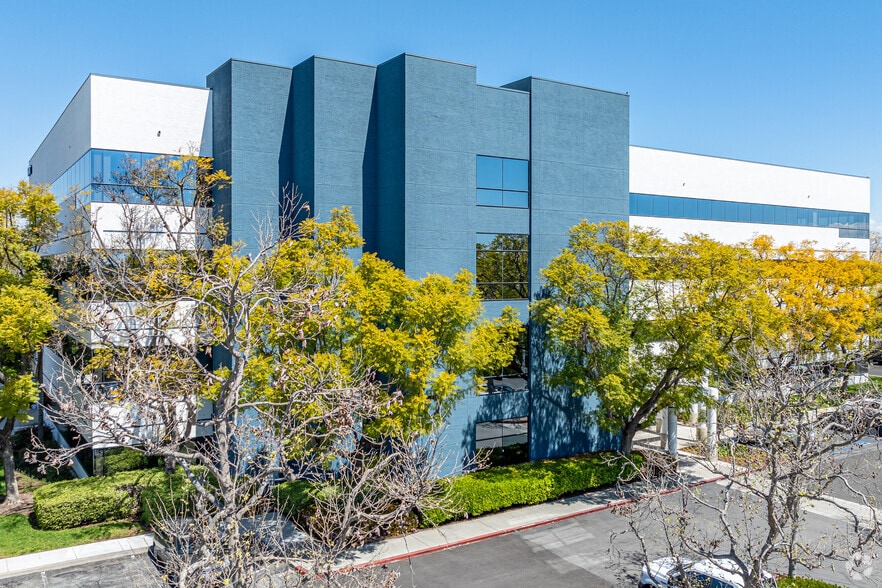 16700 Valley View Ave, La Mirada, CA for lease - Building Photo - Image 1 of 11