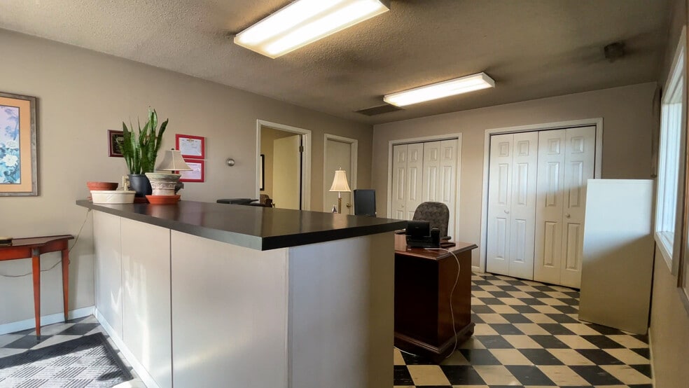 302 6th, Decatur, AL for lease - Building Photo - Image 2 of 17