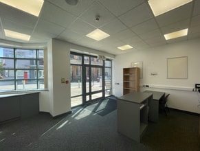 12 Albion St, Stoke On Trent for lease Interior Photo- Image 2 of 5