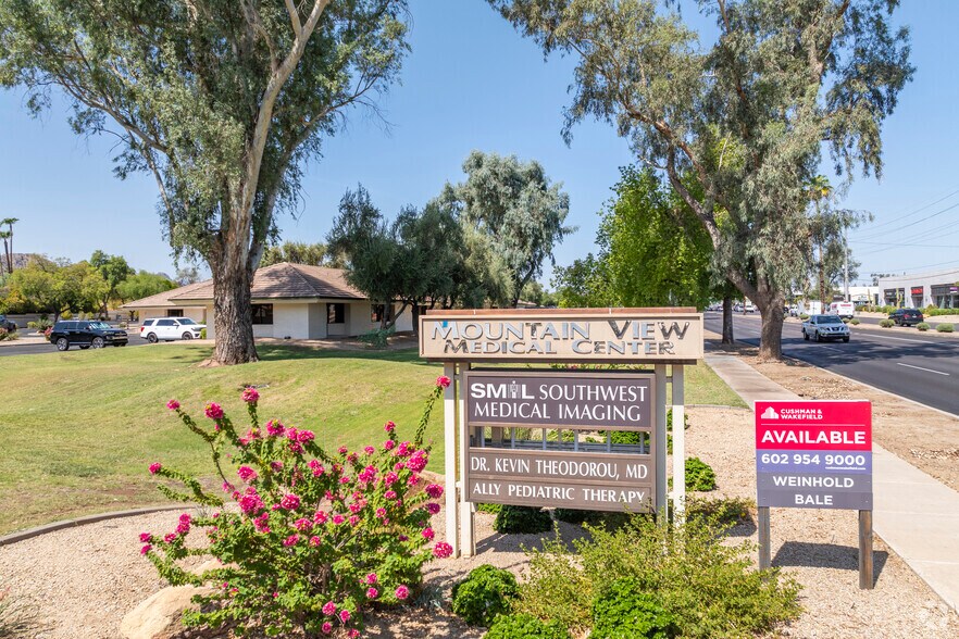 10555-10599 N Tatum Blvd, Paradise Valley, AZ à louer - Photo du bâtiment - Image 2 de 7
