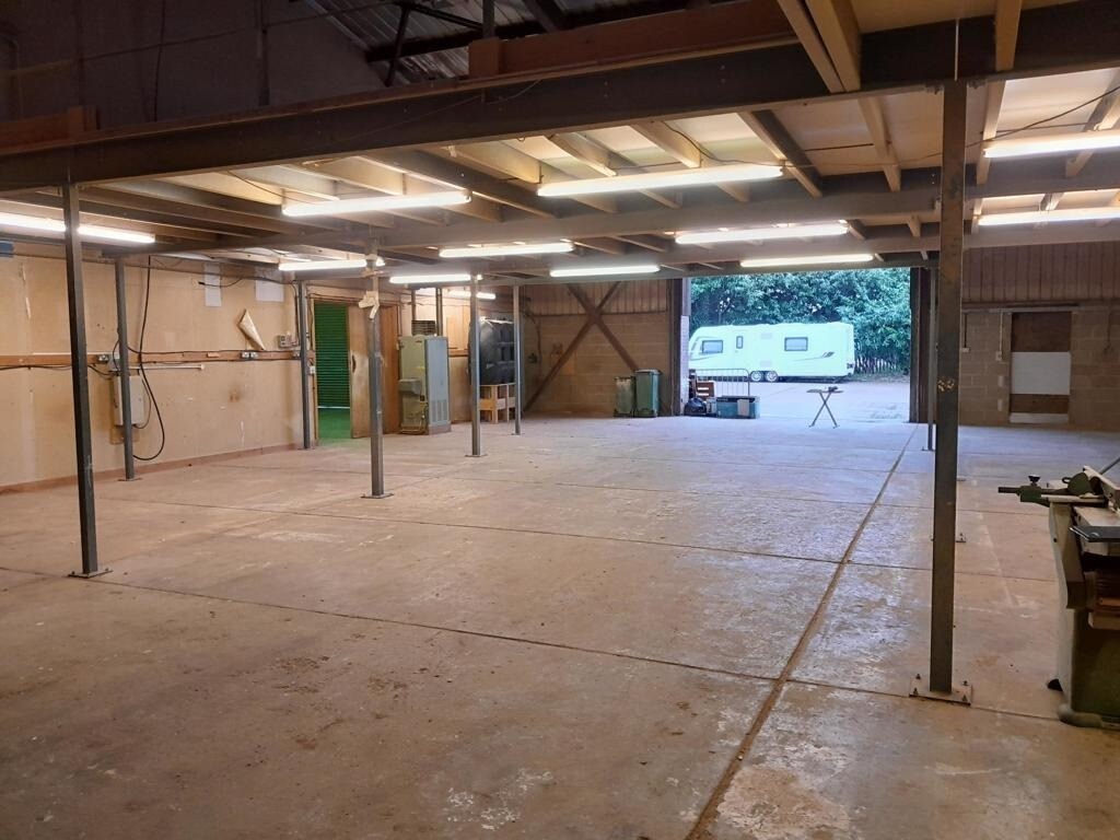 Chilmington Green, Great Chart for lease Interior Photo- Image 1 of 3