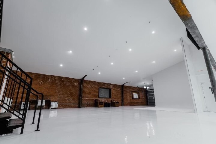 2100-2106 Pontius Ave, Los Angeles, CA à louer - Photo intérieure - Image 2 de 16