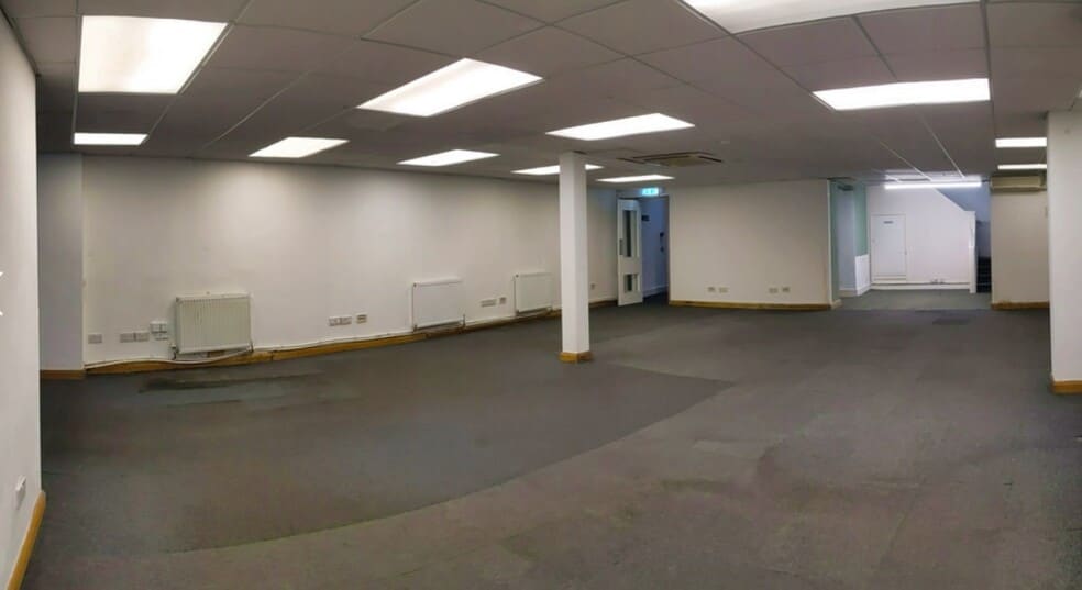 Market Pl, Cannock for lease - Interior Photo - Image 3 of 6