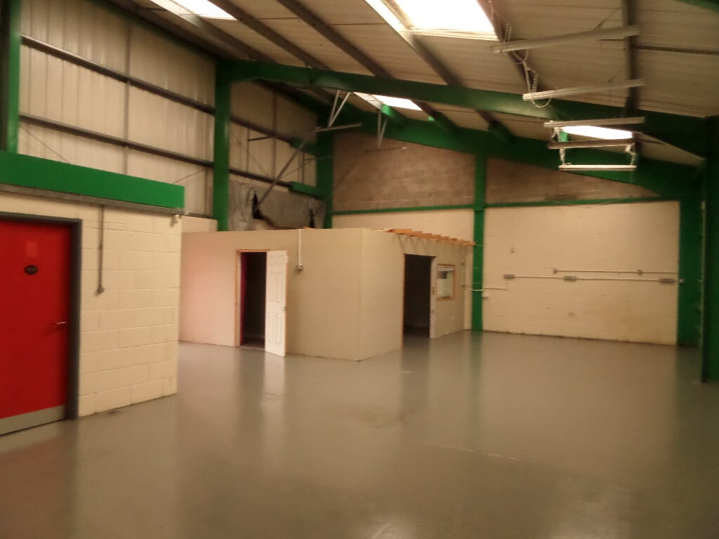 New St, Bridgend for lease Interior Photo- Image 1 of 2