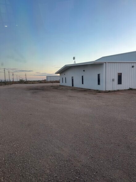 2619 FM 3033, Stanton, TX à vendre - Photo du bâtiment - Image 2 de 22