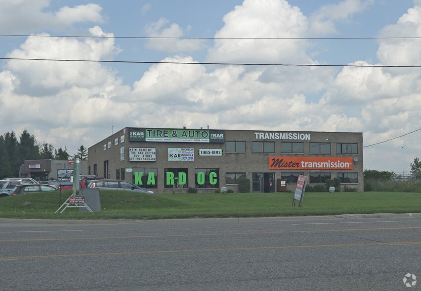 300 Exeter Rd, London, ON à louer - Photo du bâtiment - Image 3 de 3