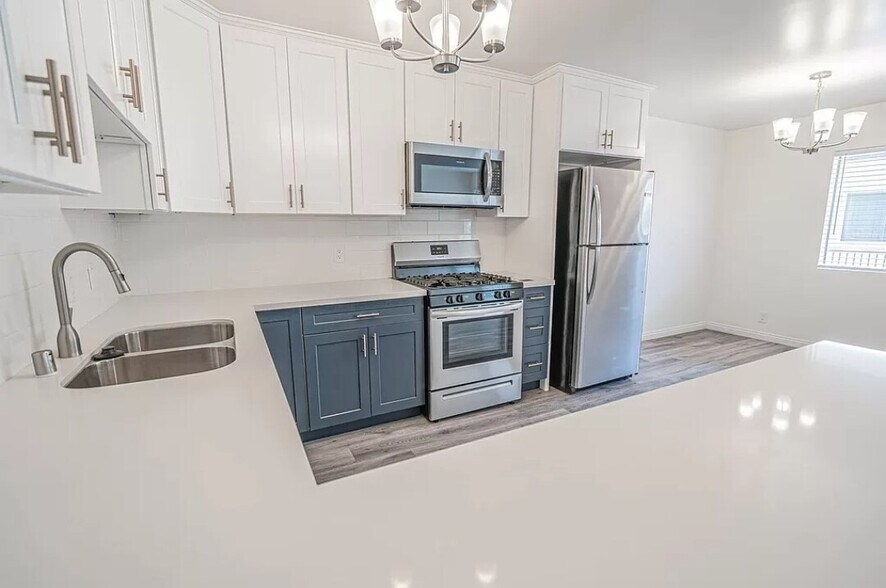 614 S Myrtle Ave, Inglewood, CA for sale - Building Photo - Image 2 of 12