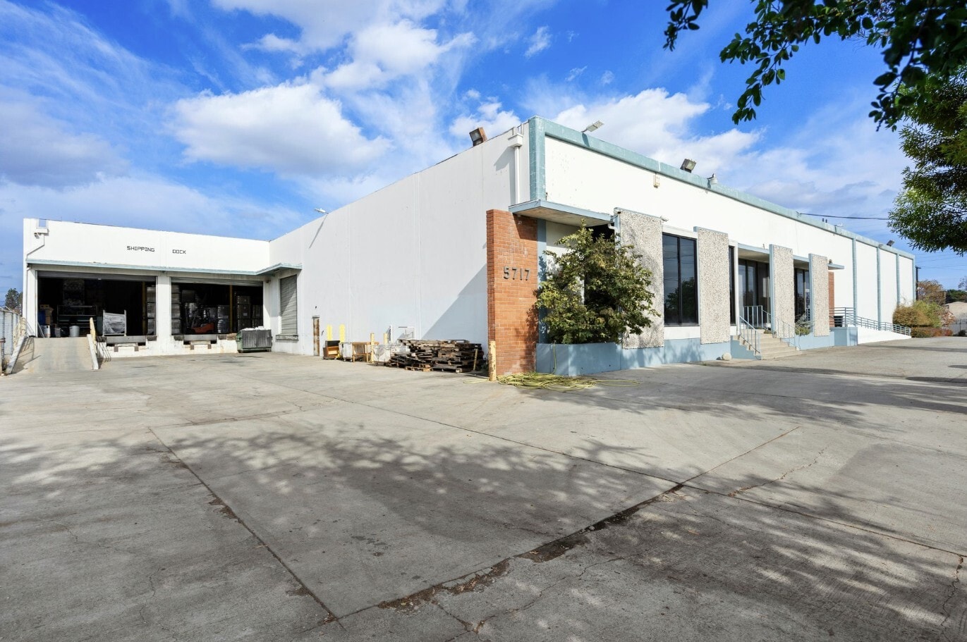 5717 E Ferguson Dr, Commerce, CA for lease Building Photo- Image 1 of 12