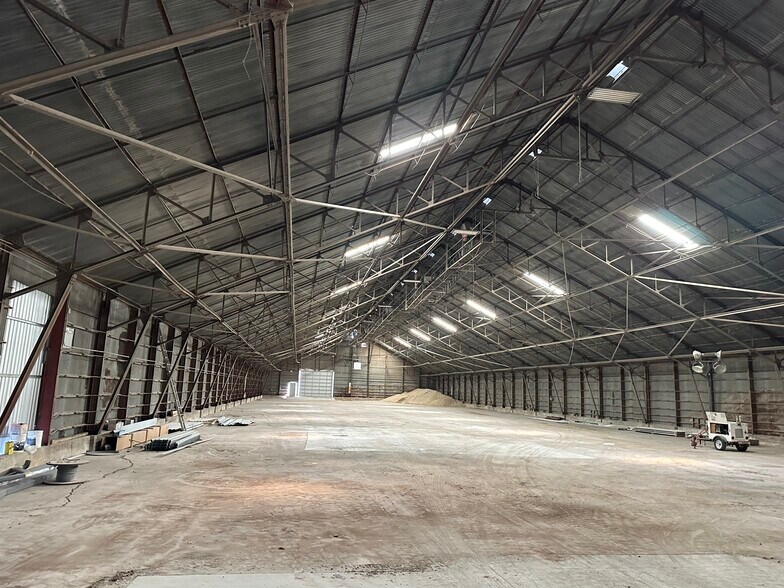 220 W Oak St, El Reno, OK à louer - Photo intérieure - Image 3 de 4