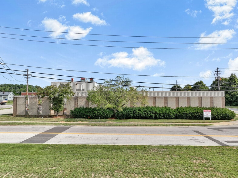 3950 Ben Hur Ave, Willoughby, OH for sale - Building Photo - Image 3 of 41