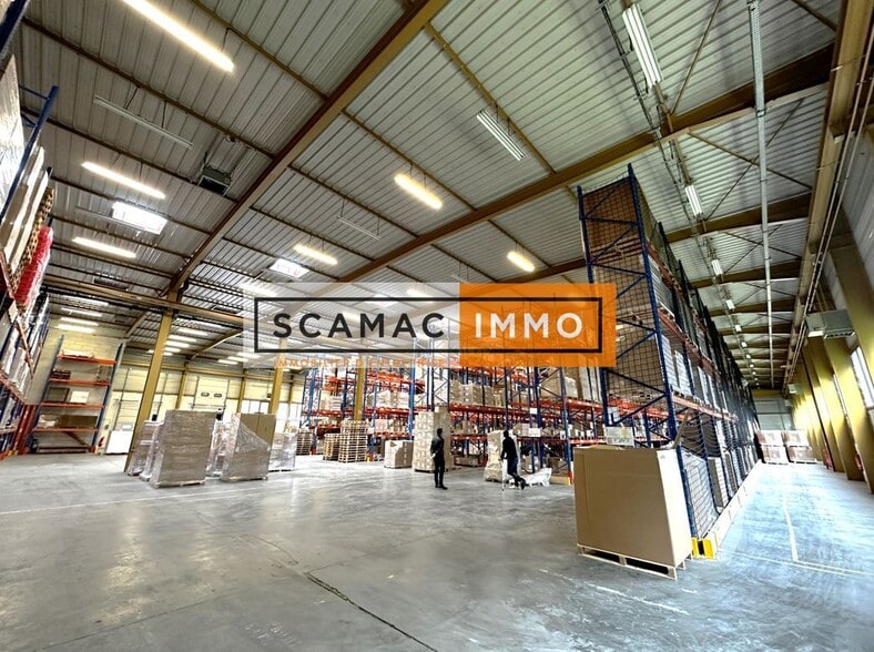 Industrial in Croissy-Beaubourg for lease - Interior Photo - Image 2 of 11