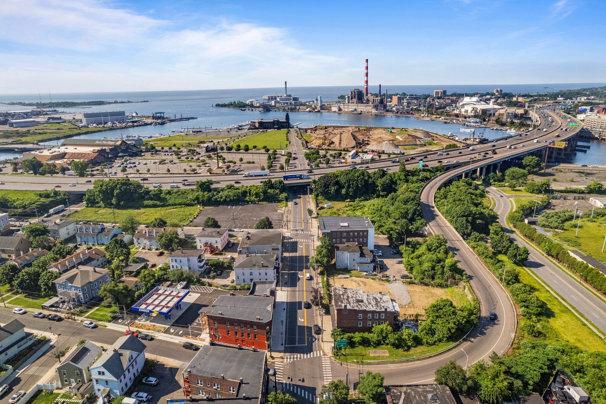 439-449 E Main St, Bridgeport, CT à vendre Photo du bâtiment- Image 1 de 22