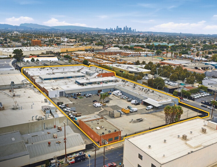 6007 S St Andrews Pl, Los Angeles, CA for sale - Building Photo - Image 1 of 7