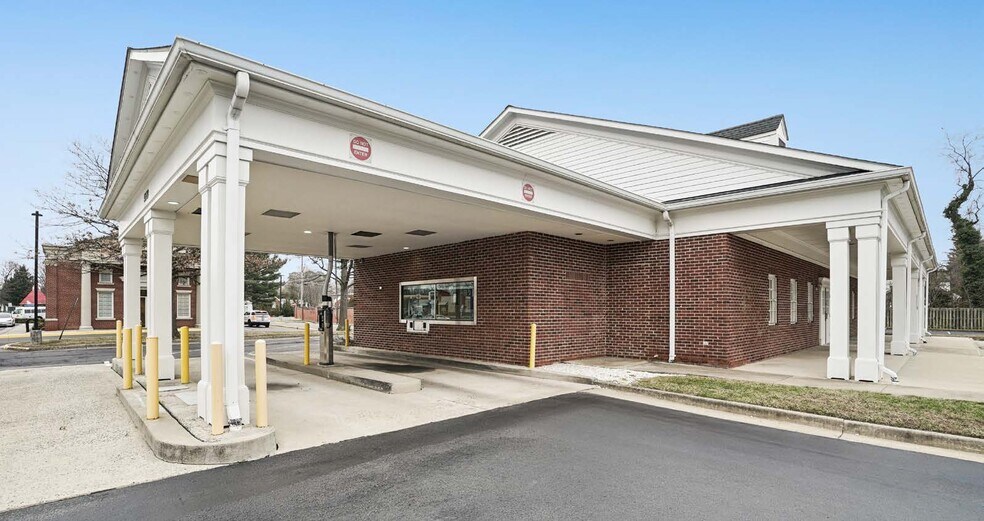 5519 Franconia Rd, Alexandria, VA à vendre - Photo du bâtiment - Image 2 de 9