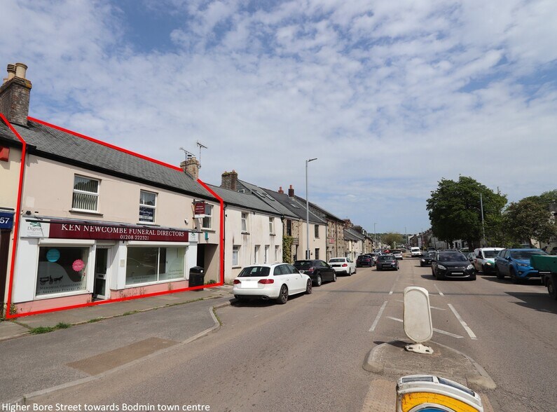 55 Higher Bore Street, Bodmin à louer - Photo du bâtiment - Image 2 de 7