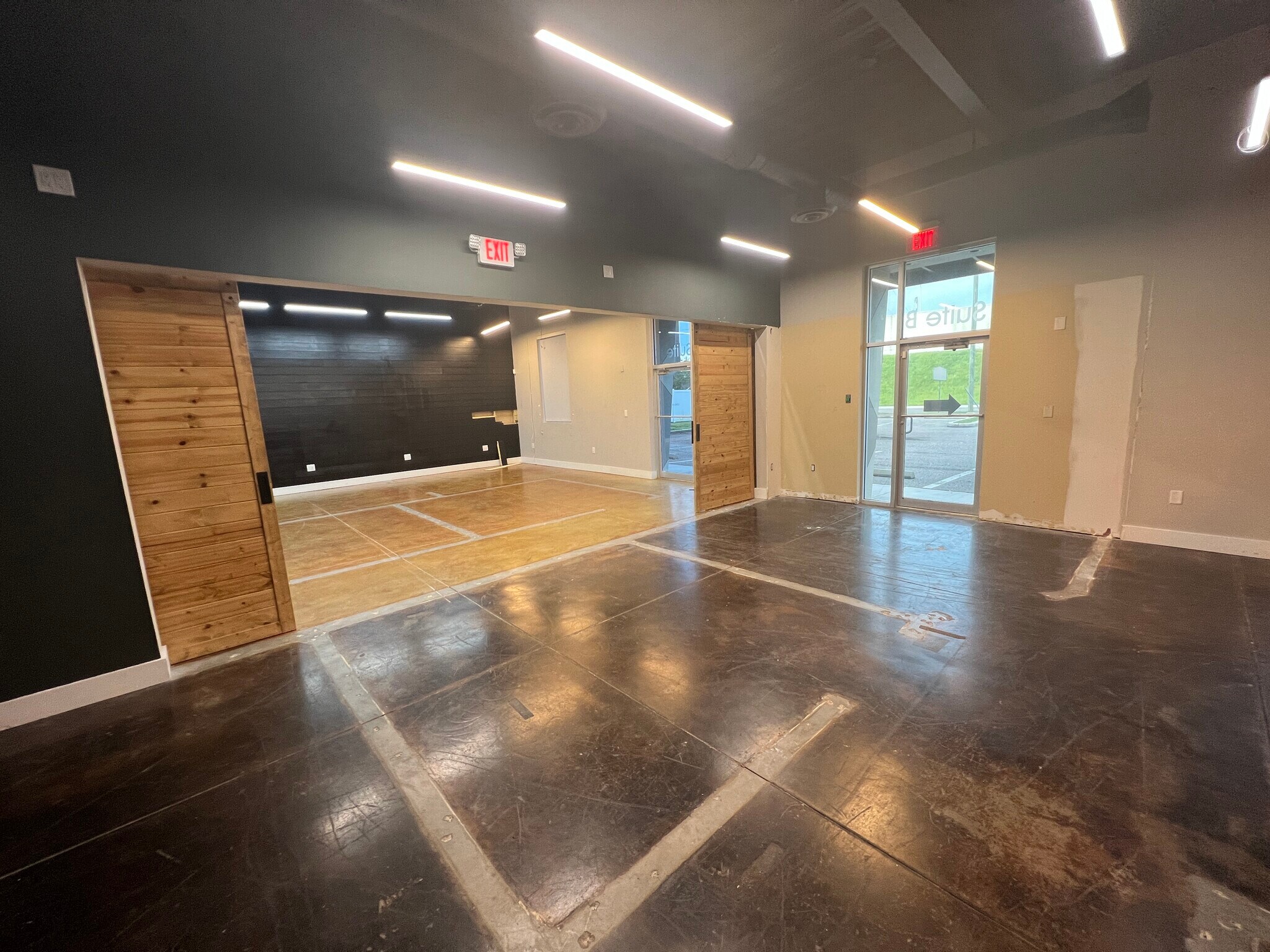 4007 N Taliaferro Ave, Tampa, FL for lease Interior Photo- Image 1 of 5