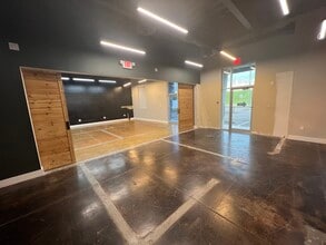 4007 N Taliaferro Ave, Tampa, FL for lease Interior Photo- Image 1 of 5