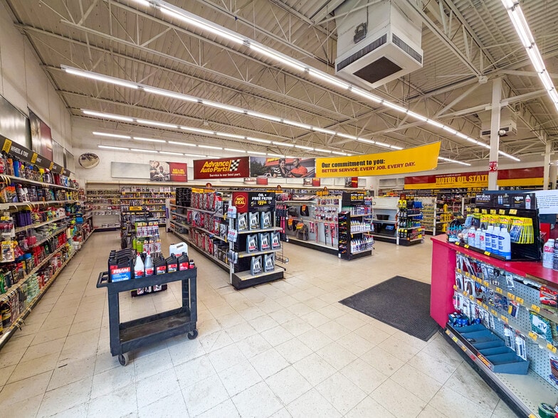 882 N Colony Rd, Wallingford, CT for sale - Building Photo - Image 3 of 3