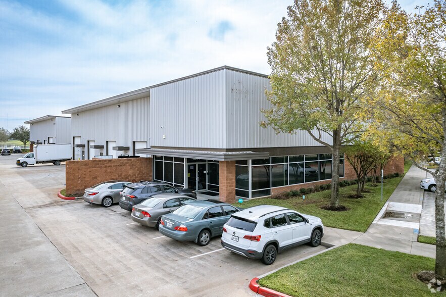 13203 Stafford Rd, Missouri City, TX à louer - Photo principale - Image 2 de 9