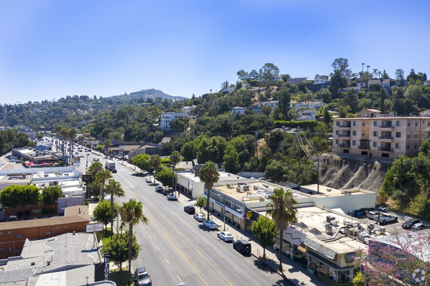 11748 Ventura Blvd, Studio City, CA à vendre - Aérien - Image 2 de 12