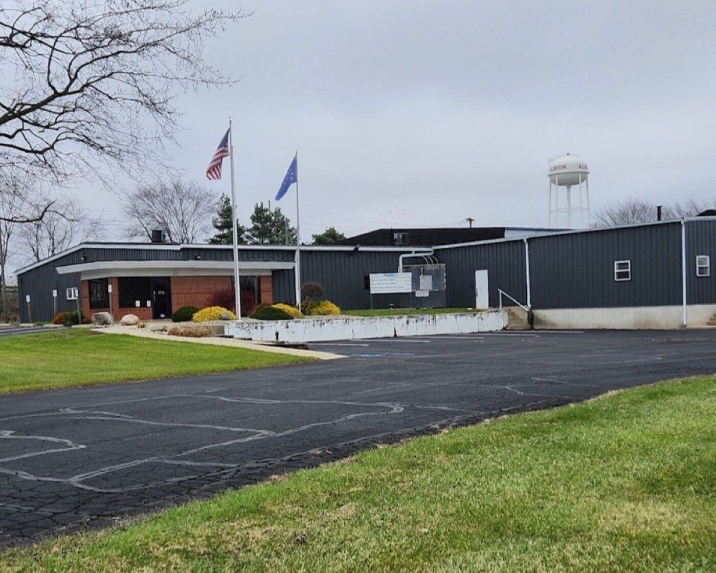 600 S 7th St, Albion, IN à vendre Photo du bâtiment- Image 1 de 1