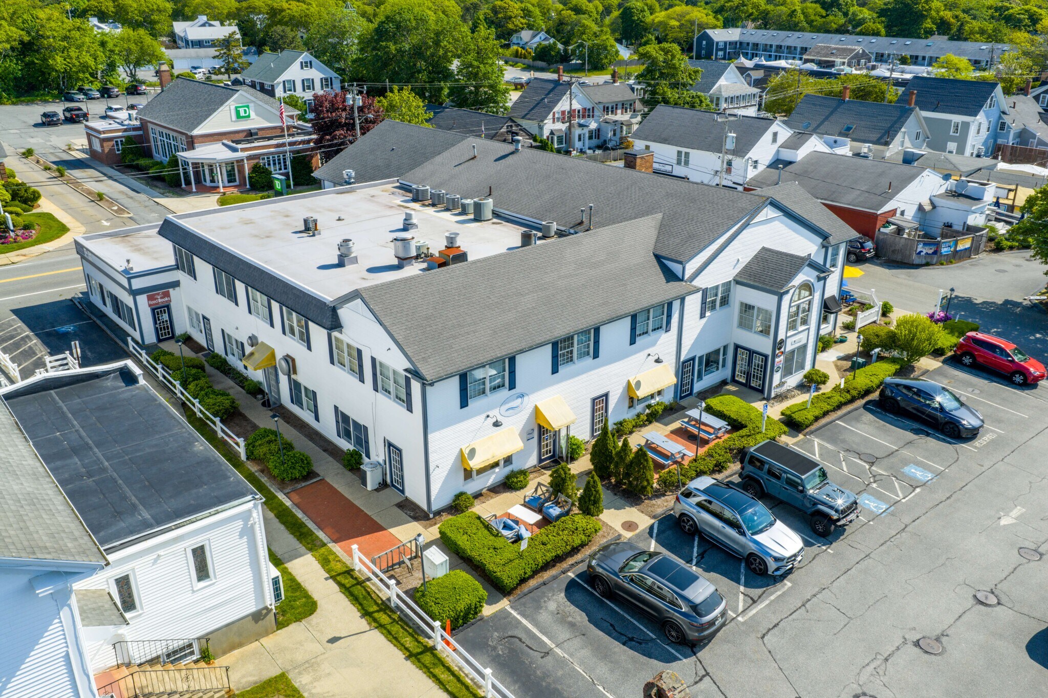 537 Main St, Harwich Port, MA for lease Primary Photo- Image 1 of 4