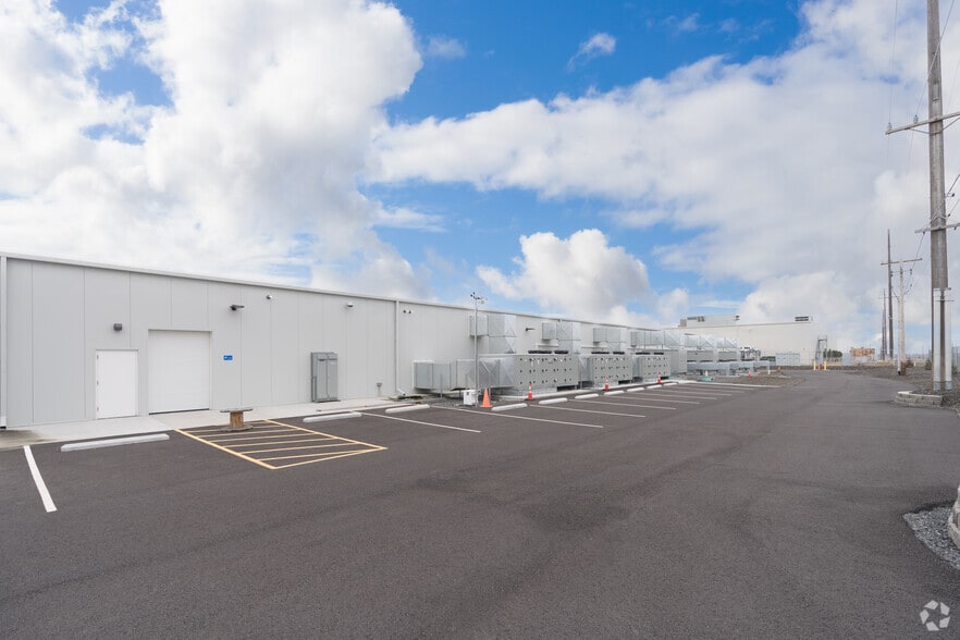 7897 Randolph Rd NE, Moses Lake, WA for lease - Building Photo - Image 1 of 25