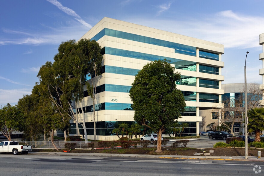 4510 E Pacific Coast Hwy, Long Beach, CA for sale - Building Photo - Image 2 of 6