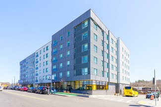 Plus de détails pour 500 River St, Boston, MA - Commerce de détail à louer