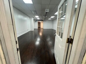 3614 W Irving Park Rd, Chicago, IL for lease Interior Photo- Image 2 of 5