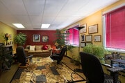 Menas 1 office 23
