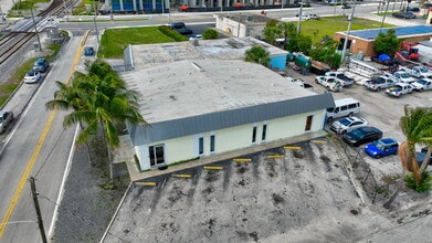 321 N Railroad Ave, Boynton Beach, FL à louer Photo intérieure- Image 2 de 2