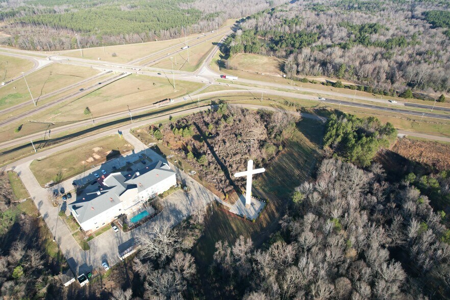 413 SE Frontage Rd, Winona, MS for sale - Building Photo - Image 3 of 14